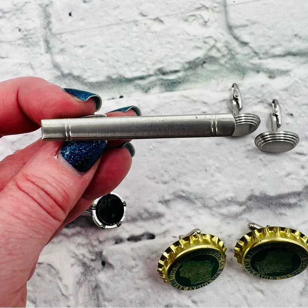 Elegant Silver and Black Men's Accessory Cufflink and Tie Clip Set